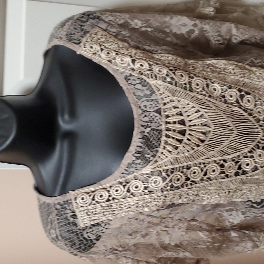 Daytrip Lace Embellished Boho Top NWOT - Picture 2 of 13